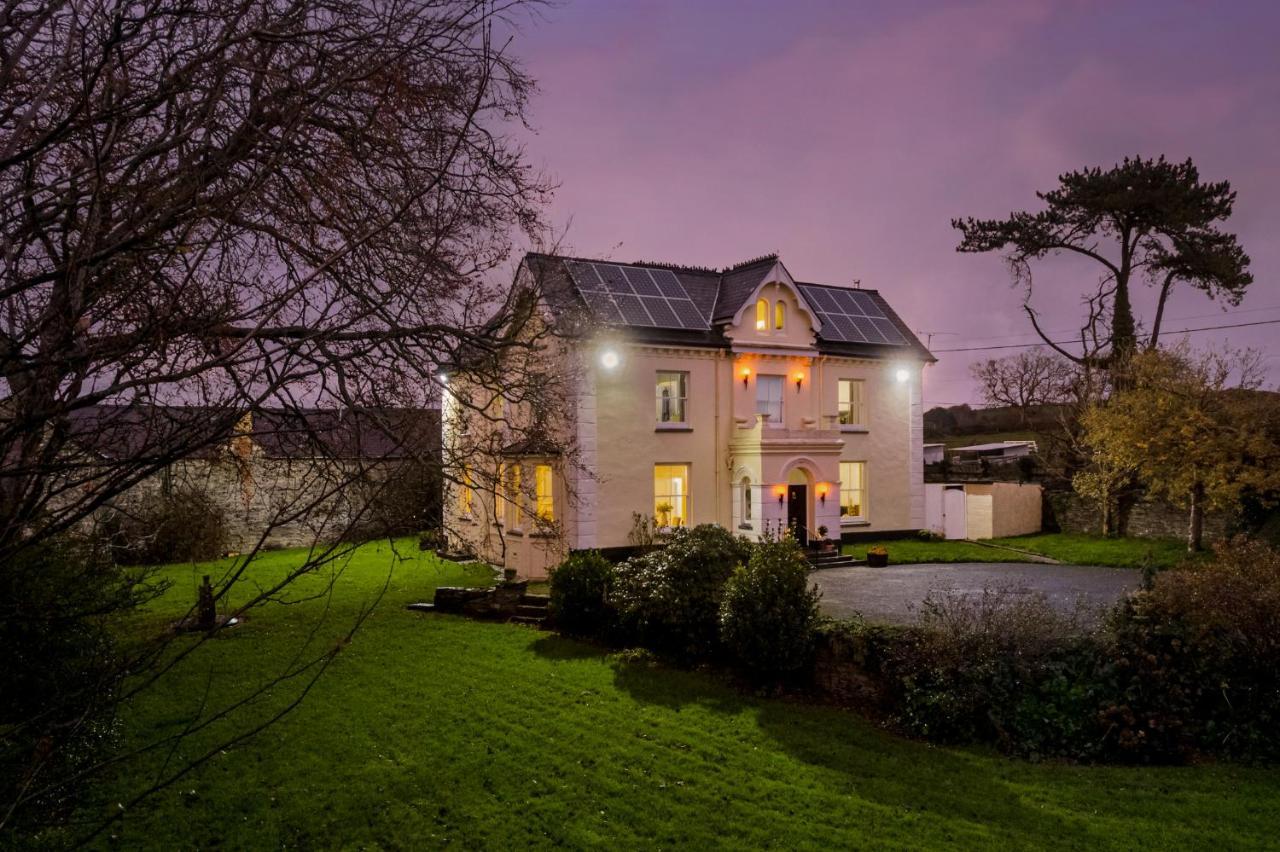Отель Caemorgan Mansion Кардиган Экстерьер фото